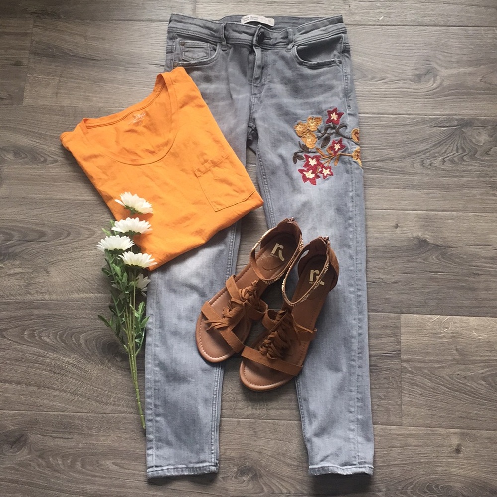 Zara basic Z1975 Gray denim crop ~ Size 6